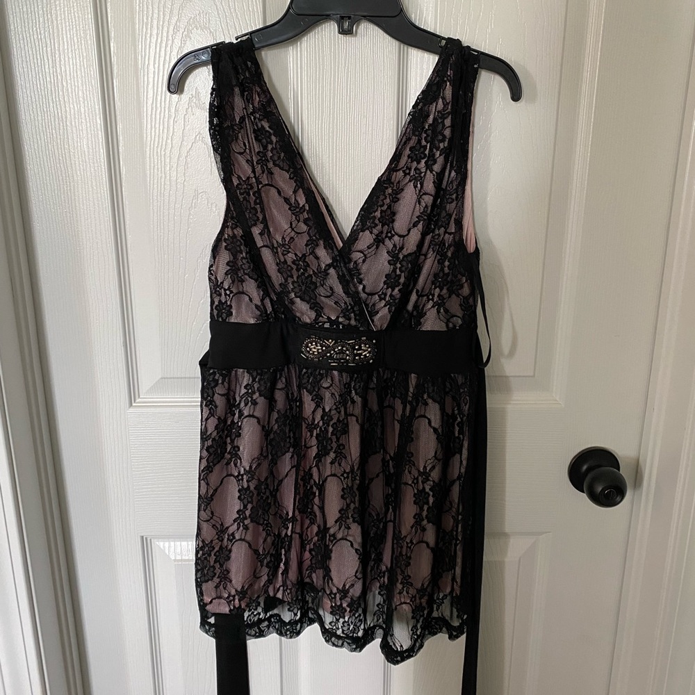 Lace going out top